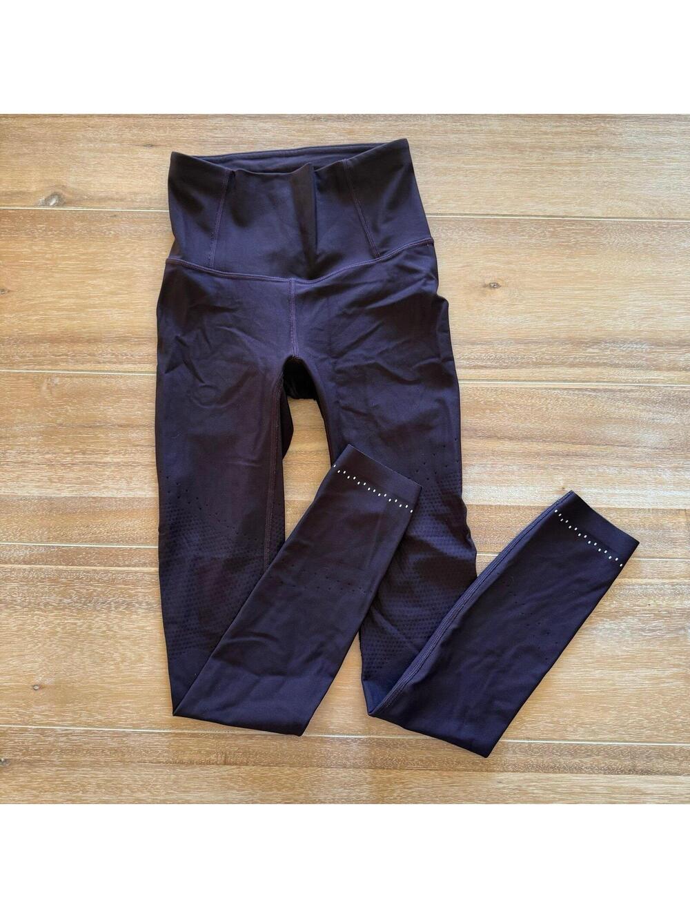 EUC Lululemon In Focus Zoned In Tight SZ 4 Plum Shadow Compression Legging 27”